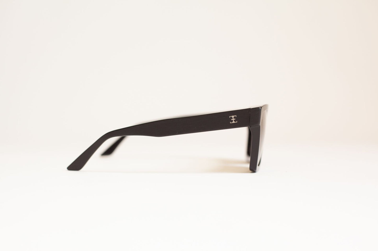 Modena - Brushed Black & Mirrored