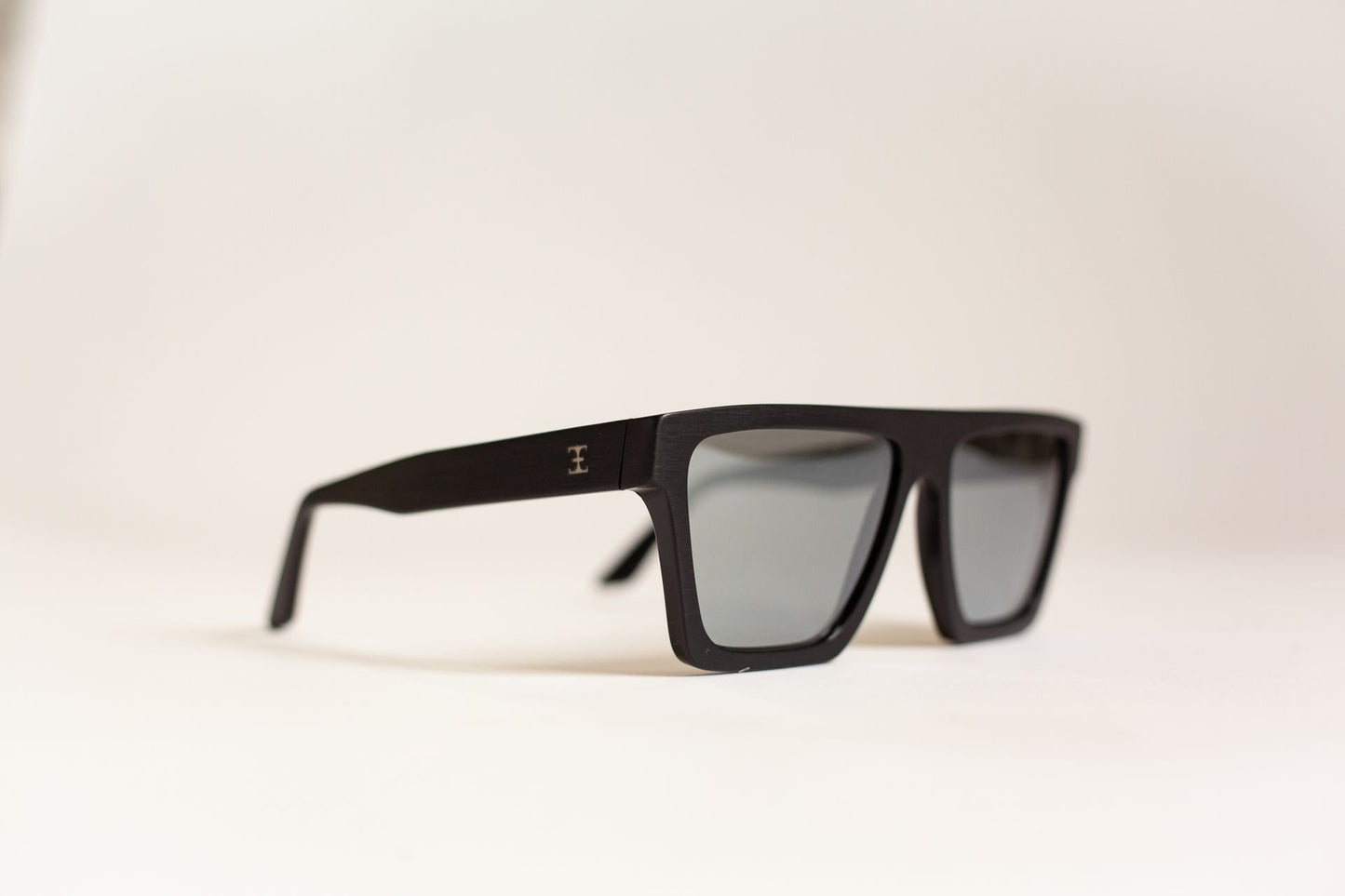 Modena - Brushed Black & Mirrored